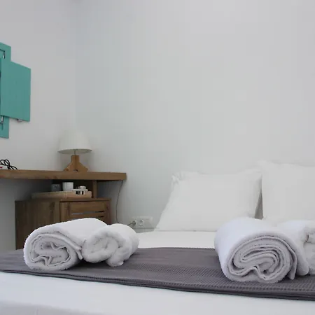 Ploes Seaside Apartment Plaka (Naxos)