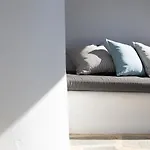 Ploes Seaside Apartment