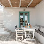 Ploes Seaside Apartment