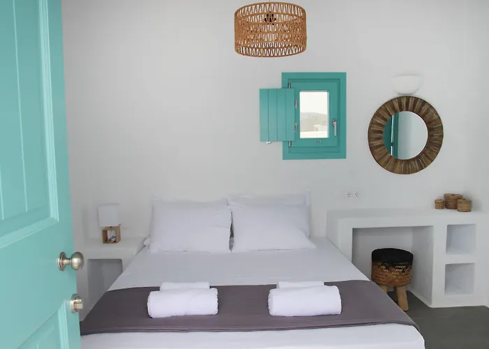 Ploes Seaside Plaka (Naxos)